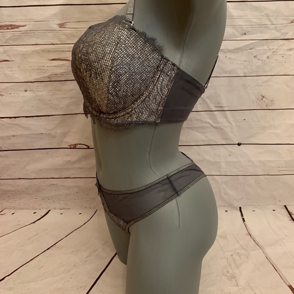 Victoria Secret Set - Picture 6 of 7